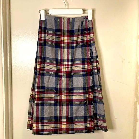 Vintage Al Jean Canada Inc. plaid pure virgin wool   tartan skirt size 6 - Picture 1 of 5